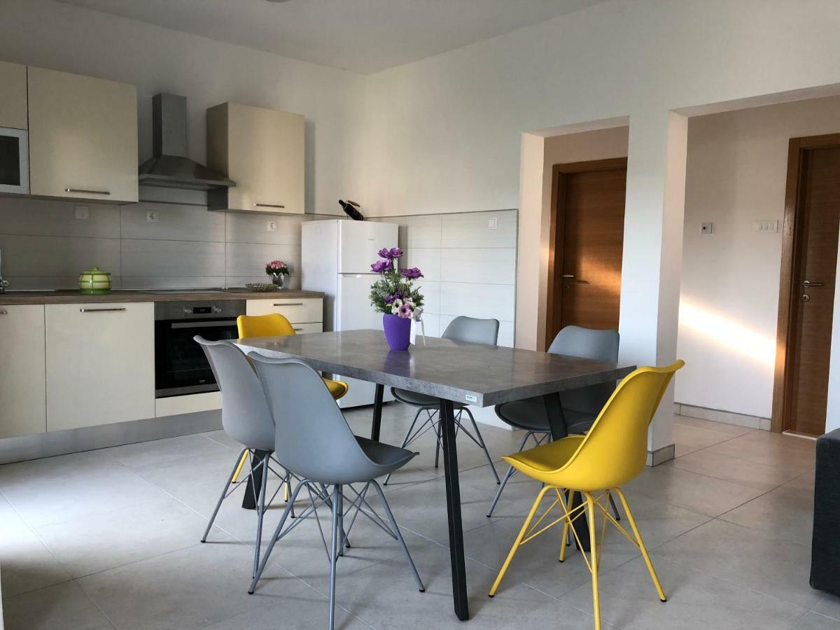 Poljica  Apartments J&K מראה חיצוני תמונה